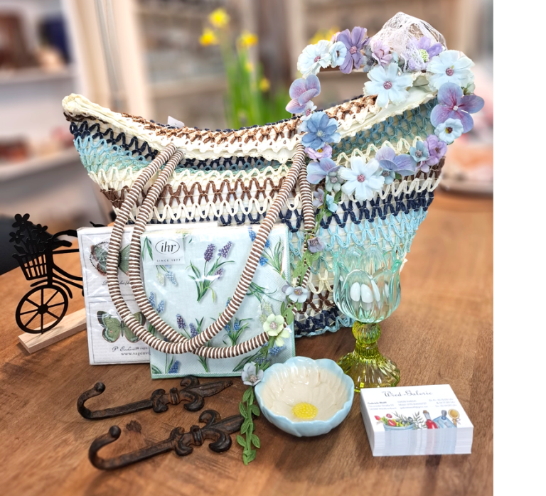 Dekorative Rostelemente Dekorative Rostelemente im weihnachtlichen Stil, Engel, Sterne, Kerzen im Glas